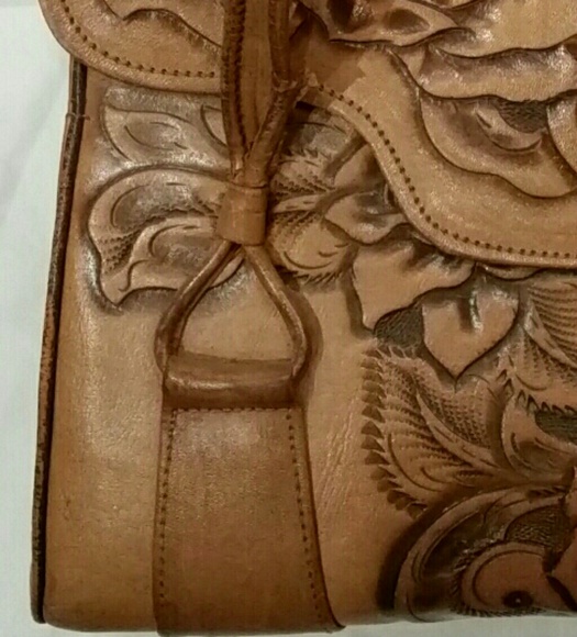 Leather handcrafted purse - Picture 4 of 8